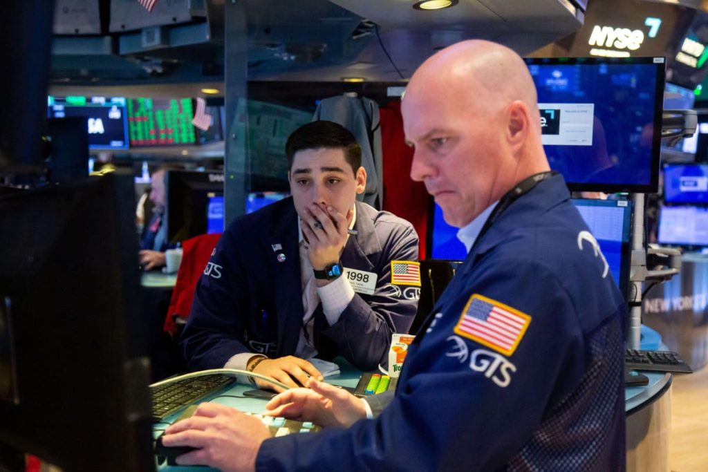 Stocks This Week: Buy Target And Cisco