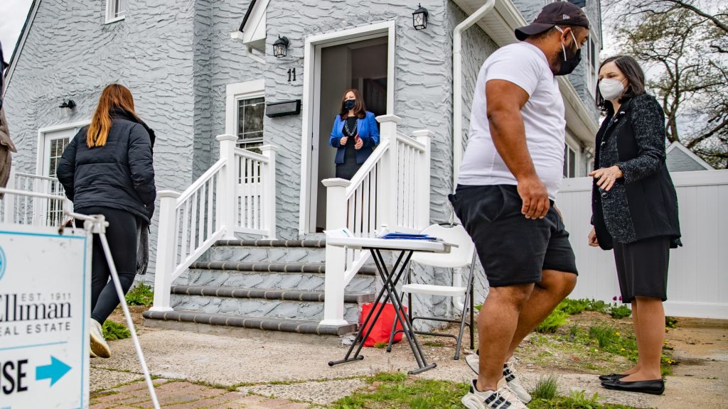 ‘Enormously costly’ business loan fraud drove home price inflation in certain markets, research suggests