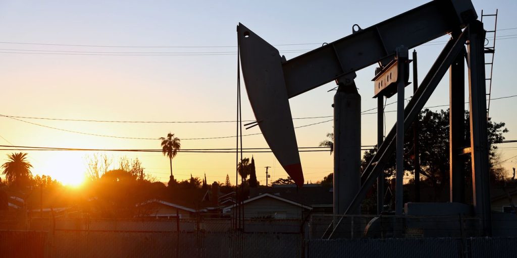 OPEC’s Next Move Unclear as Oil Prices Drop