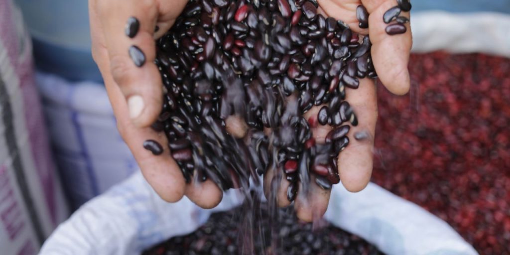 U.S. trade deficit jumps 23% to six-month high as imports rebound