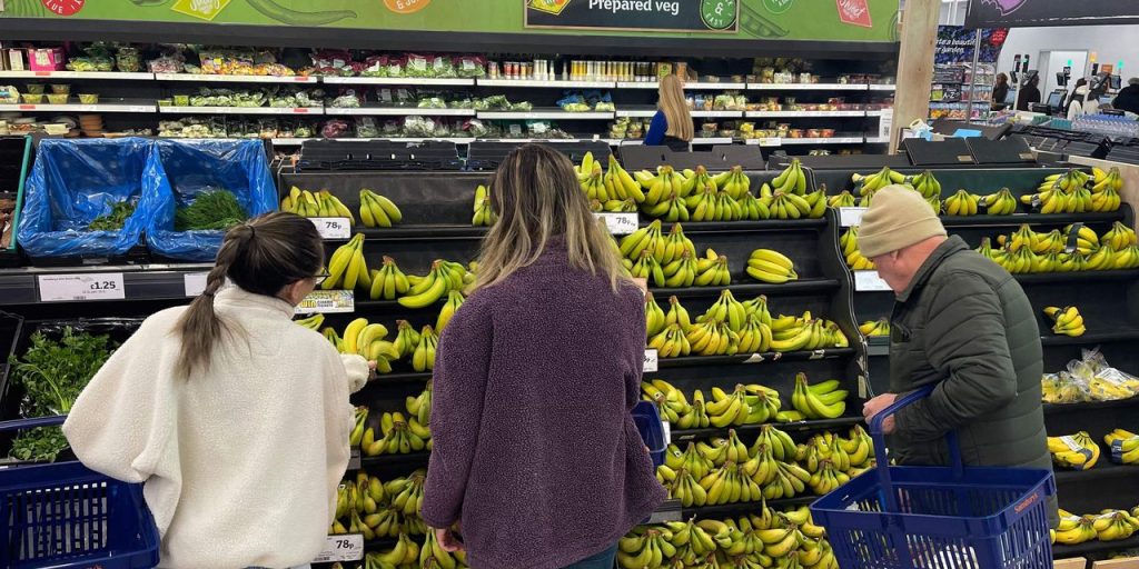 U.S. consumer confidence leaps to 17-month high on waning inflation and fewer recession worries