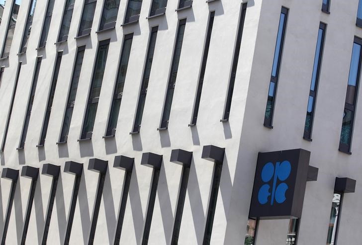Analysis-Inside OPEC+, Saudi ‘lollipop’ oil cut was a surprise too