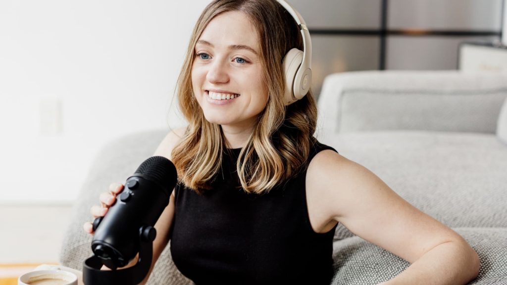 32-year-old tech worker listed the salaries of all her jobs on LinkedIn—but doesn’t recommend others do it