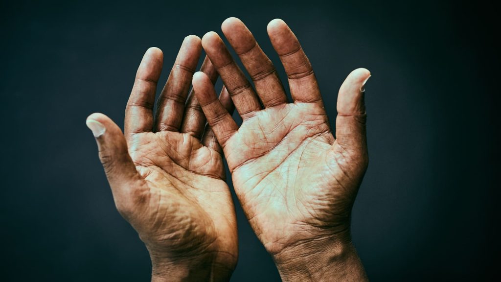 A therapist shares the 9 things people want most in life: ‘Forget everything else’