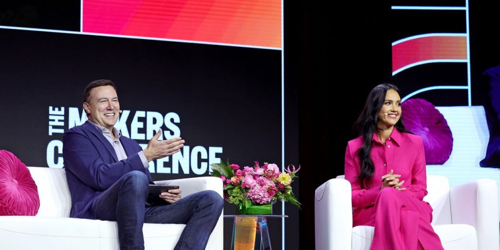 Yahoo CEO says the company plans a return to the public markets