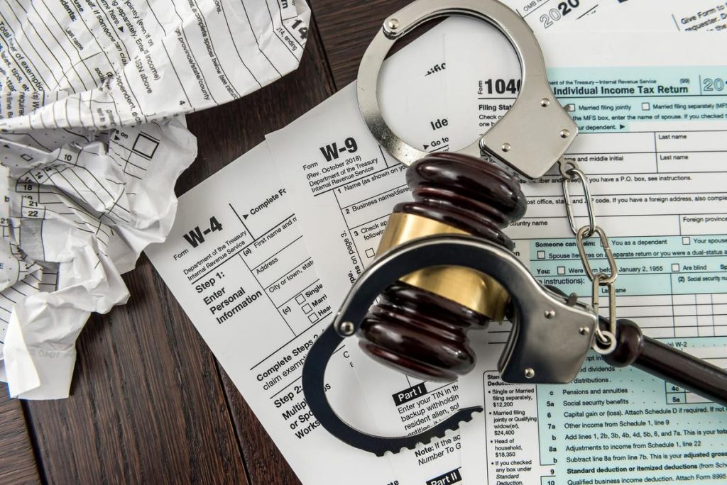 Hunter Biden & Wesley Snipes Both Have Misdemeanor Tax Convictions