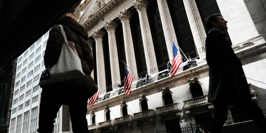 Stocks Poised for Mixed Open