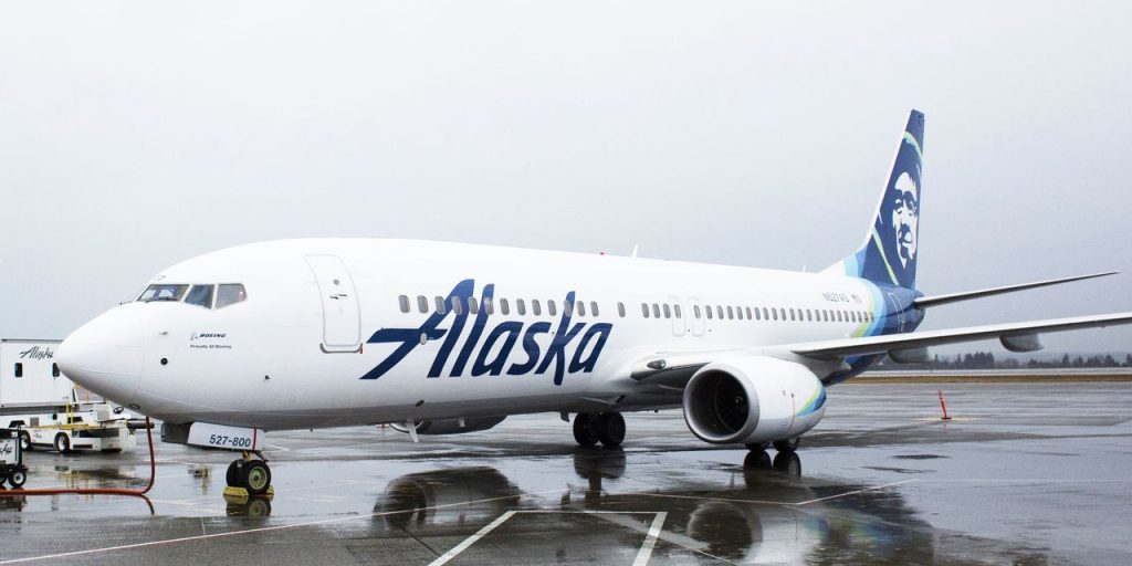 Alaska Air Posts Record Quarterly Revenue. Why Airline Stocks Are Tumbling.