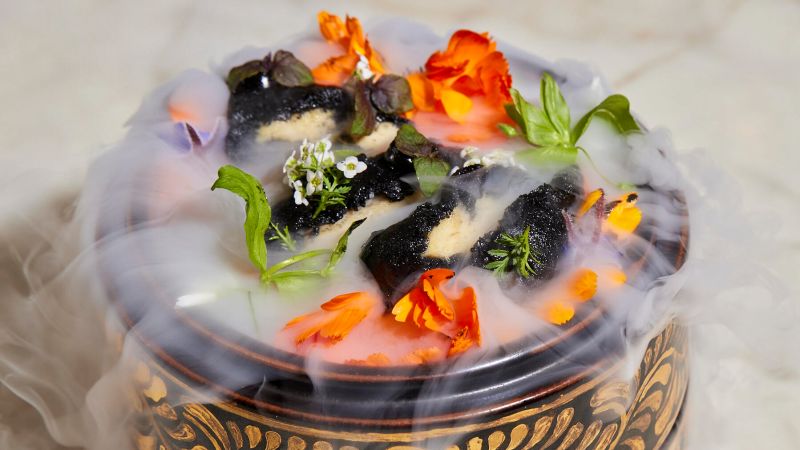 Lab-grown chicken debuts in San Francisco restaurant