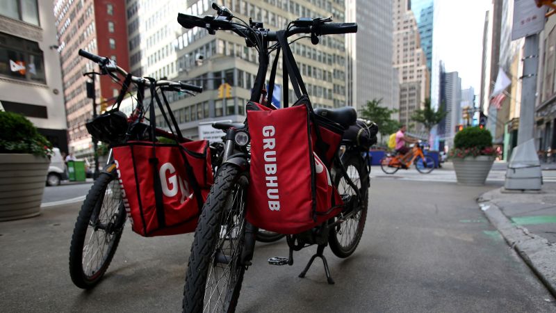 Judge temporarily blocks NYC’s food delivery minimum wage law