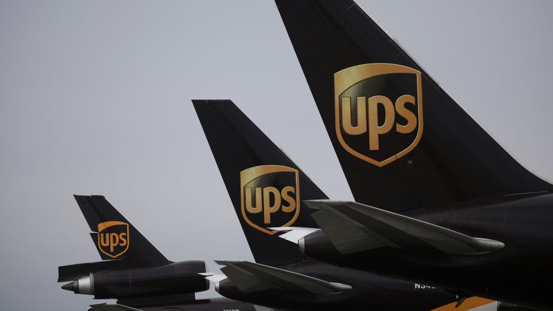 UPS pilots vow to not cross strike picket lines