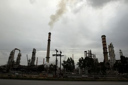 Exclusive-US issues new 120-day waiver letting Iraq pay Iran for electricity