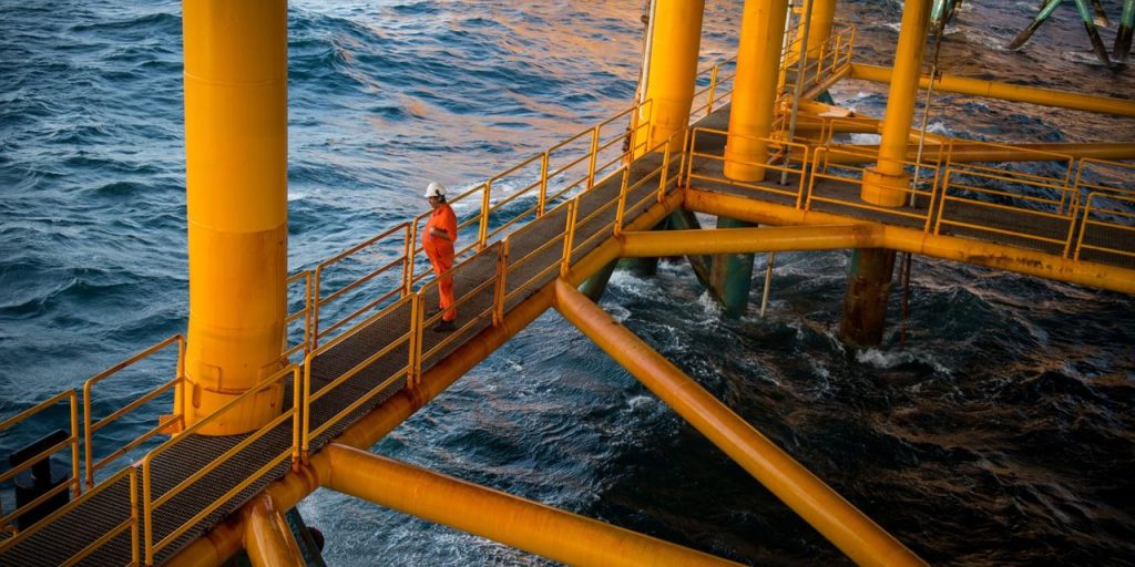 Will Iran Block the Strait of Hormuz? It’s Back to the ’80s for Oil Geopolitics.