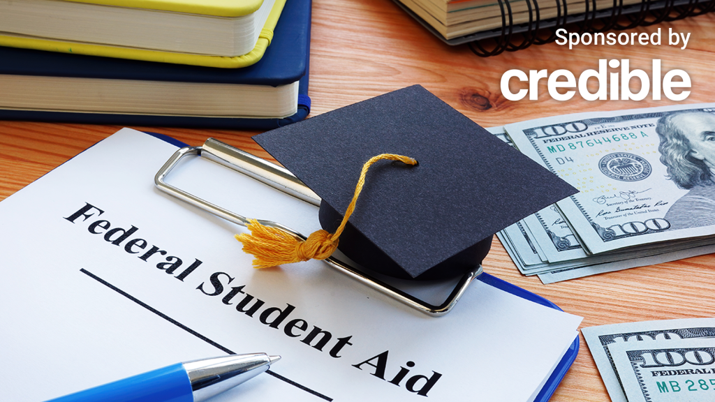 Financial aid plays a central role in how students pay for college: report