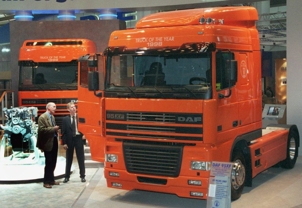 Paccar, American Woodmark And 3 Other Stocks Show Value And Momentum