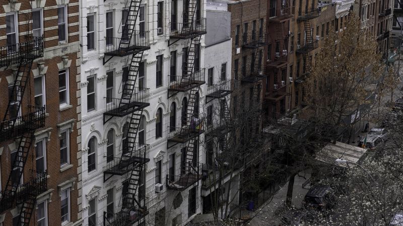 Manhattan rents hit a record high for the third time in four months