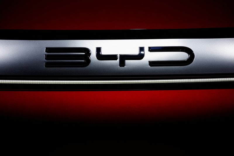 BYD calls on China automakers to unite, ‘demolish the old’ in global push