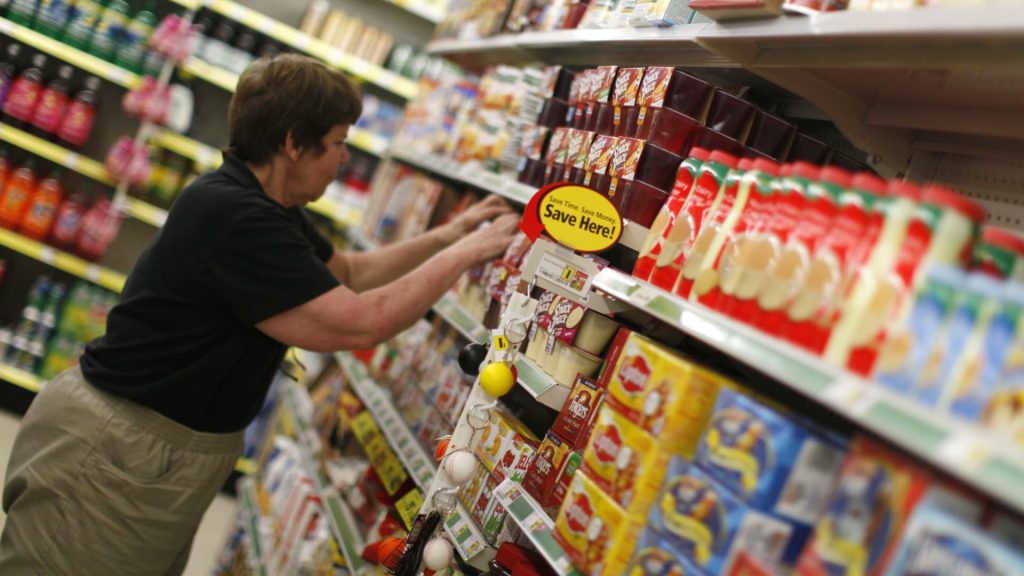 This retailer is in a ‘really bad situation,’ and investors should stay away, Jim Cramer says