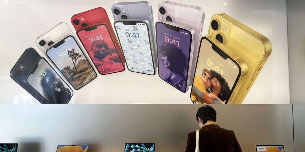 Apple, AMC, First Solar, and More Stock Market Movers