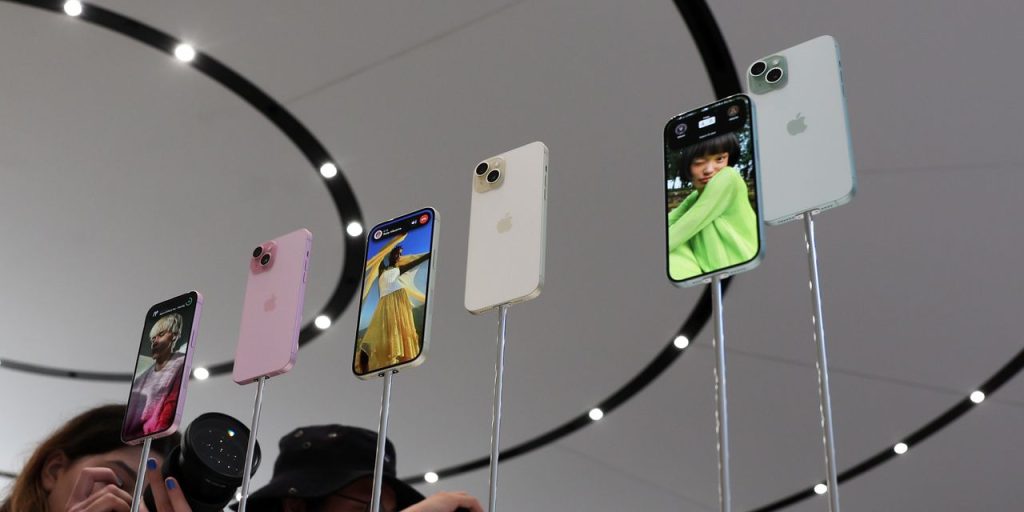 Apple to drop plastic packaging by end of next year; no leather cases for iPhone15