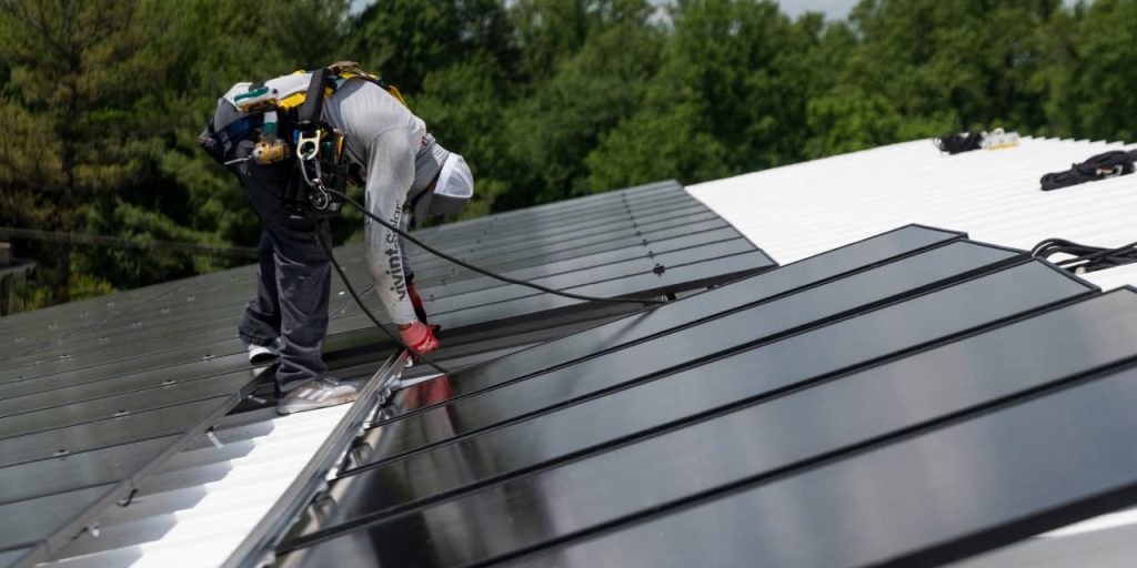 Enphase Gets a Downgrade. Residential Solar’s Recovery Could Take Longer.