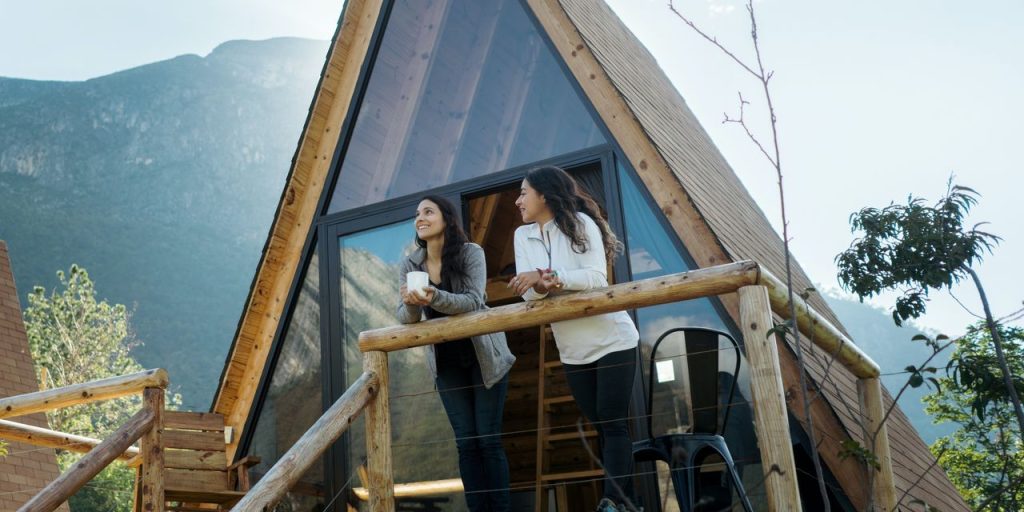 Airbnb’s biggest competitor now has a rewards program, but it’s nothing to write home about