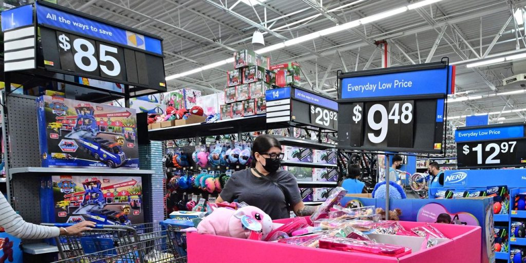 U.S. stocks see early gains fade on last trading day of the quarter as S&P 500 risks 4th straight week in the red