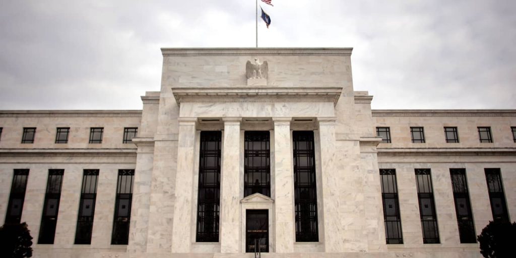 Fed’s Preferred Inflation Gauge Falls as Price-Growth Fight Gets Back on Track