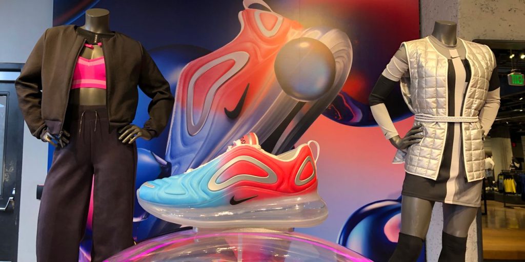 Blue Apron notches triple-digit percentage gain while Nike rallies after earnings beat, boosting rivals as well as retailer Foot Locker