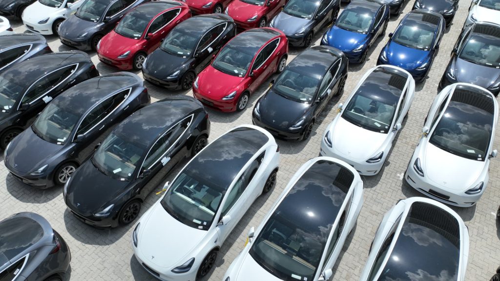 Tesla reported 435,059 deliveries for the third quarter, and production of 430,488 vehicles