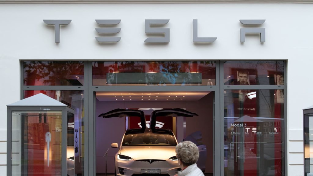 As Tesla price cuts concede billions in sales, investors push Elon Musk to finally spend on ads
