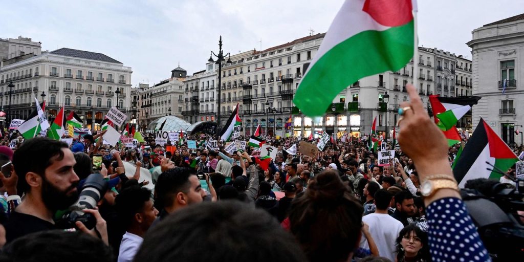 ‘Worldwide Caution’ alert issued for Americans amid Mideast tensions. Here’s what that means.