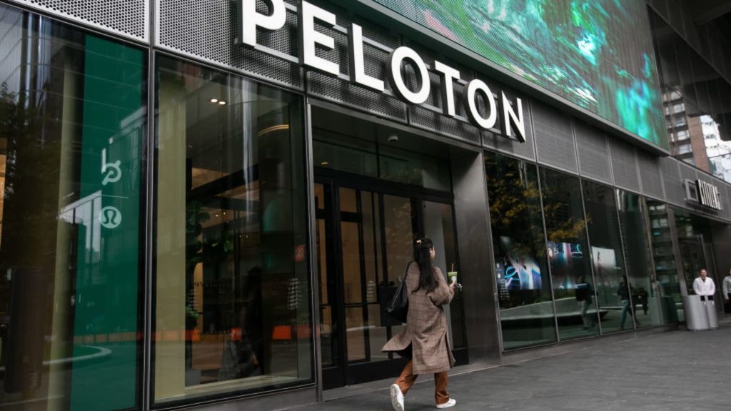 Peloton shares sink on wider-than-expected loss, ‘bad news’ for paid subscriptions