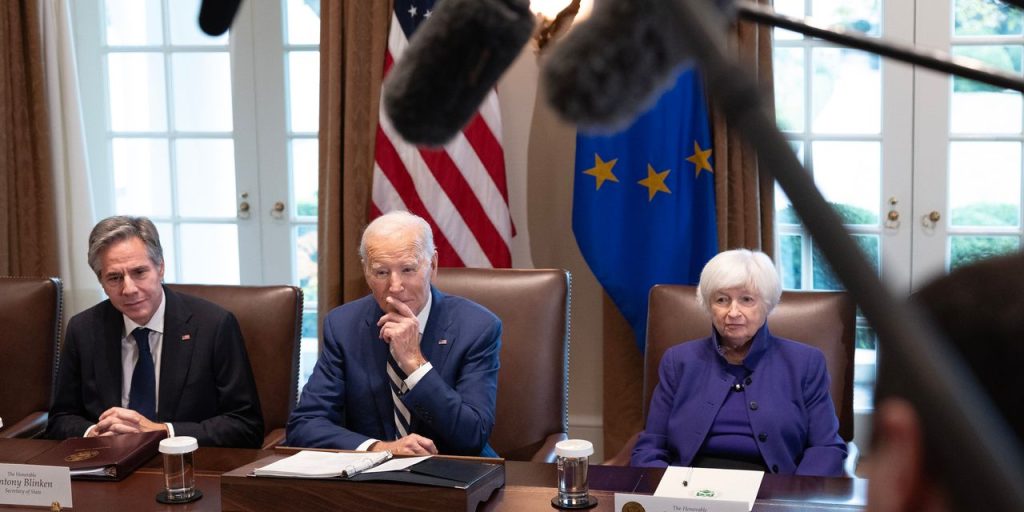 U.S. Treasury to auction $112 billion next week in refunding, up $9 billion from last quarter