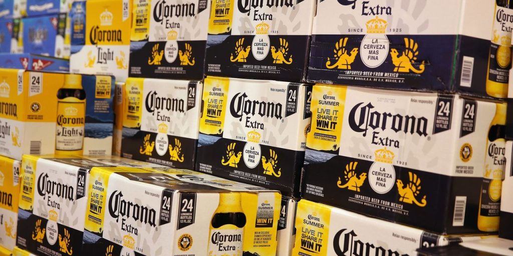 Trade deficit climbs 5% to $61.5 billion as U.S. imports snap back