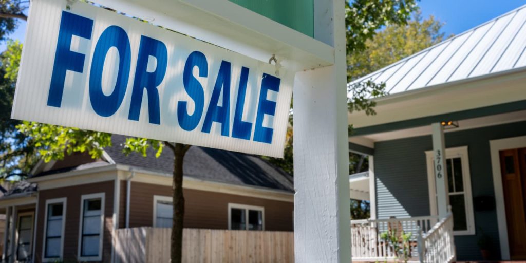 Mortgage Rates See Biggest Decline in a Year. Don’t Expect Buyers to Rush In.