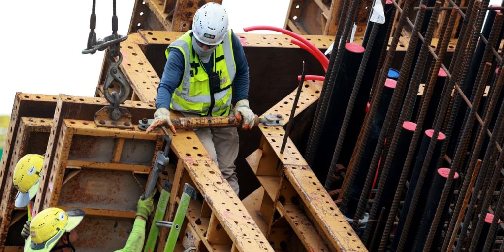 Layoffs and unemployment rate stay low even as jobs market shows cracks