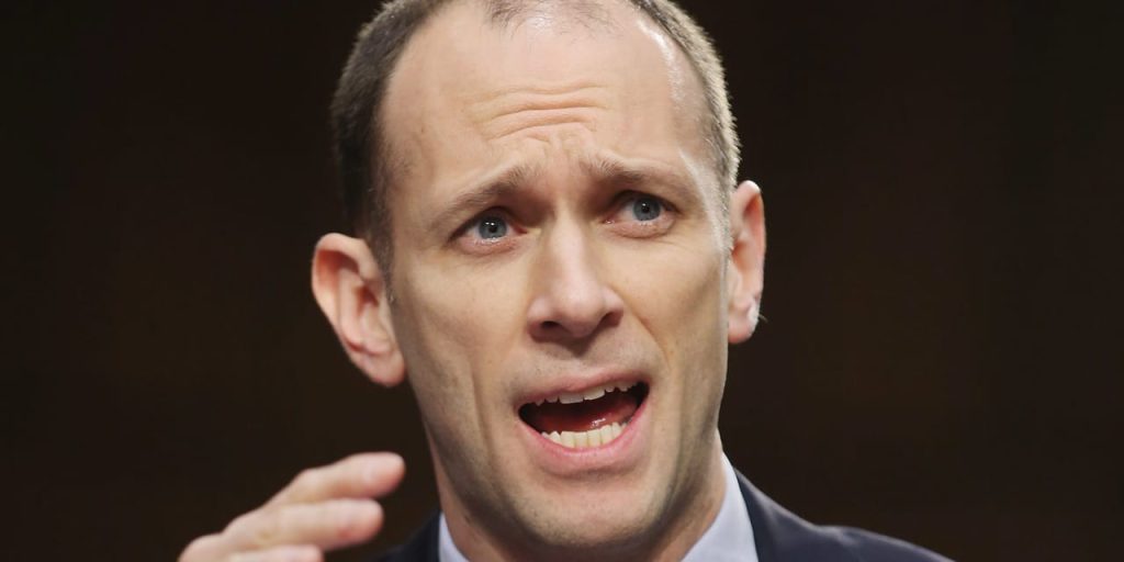 Goolsbee says it’s too soon to determine when Fed will cut interest rates