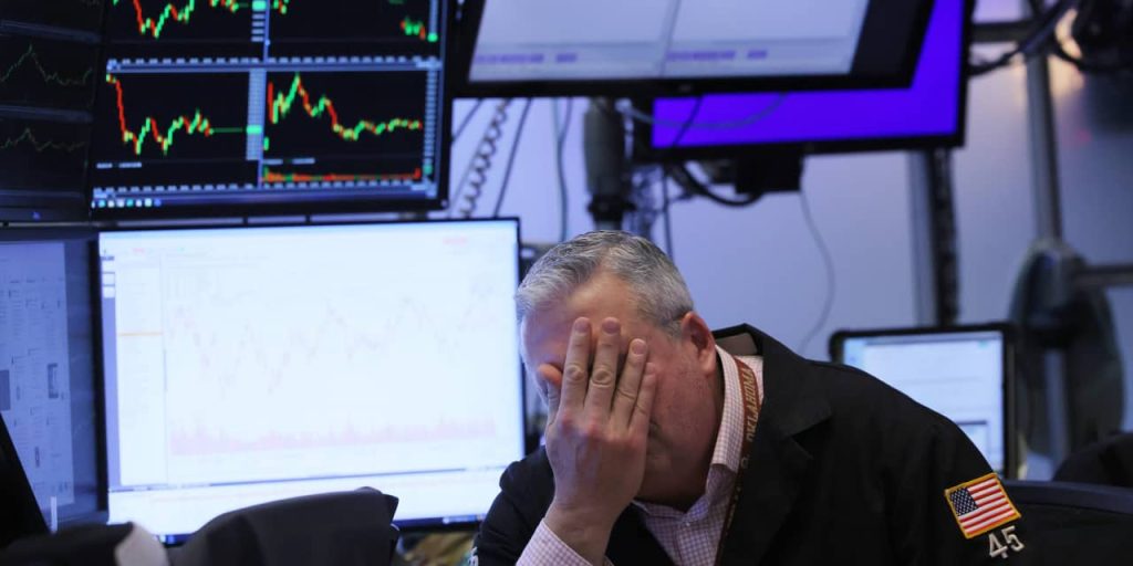 Regional-bank stocks look ‘very risky’ after ‘barely’ growing dividend payouts since 2006